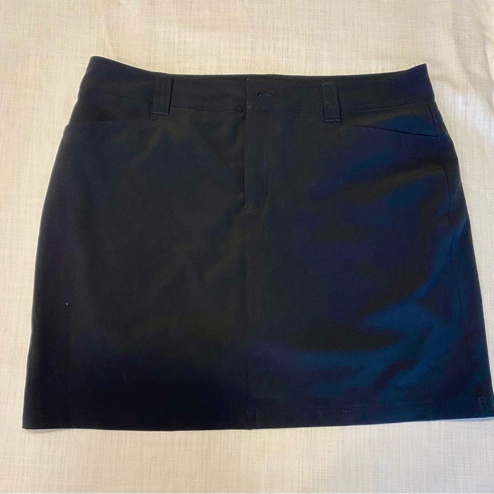 Black Skort